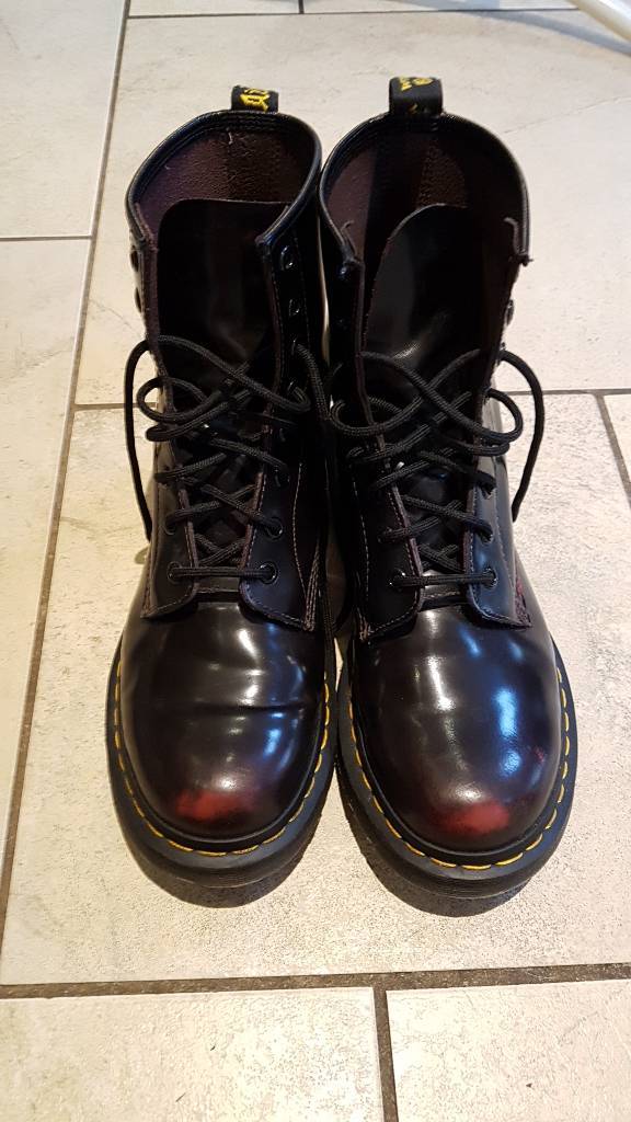 dr martens 1468